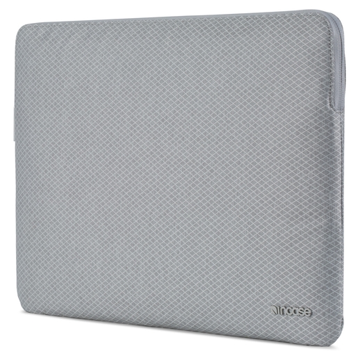 фото Чехол Incase Slim Sleeve with Diamond Ripstop для ноутбуков MacBook Pro 15" Retina 2016. Материал полиэстер. Цвет серый.
Incase Slim Sleeve with Diamond Ripstop for MacBook Pro 15" Retina 2016 - Cool Gray