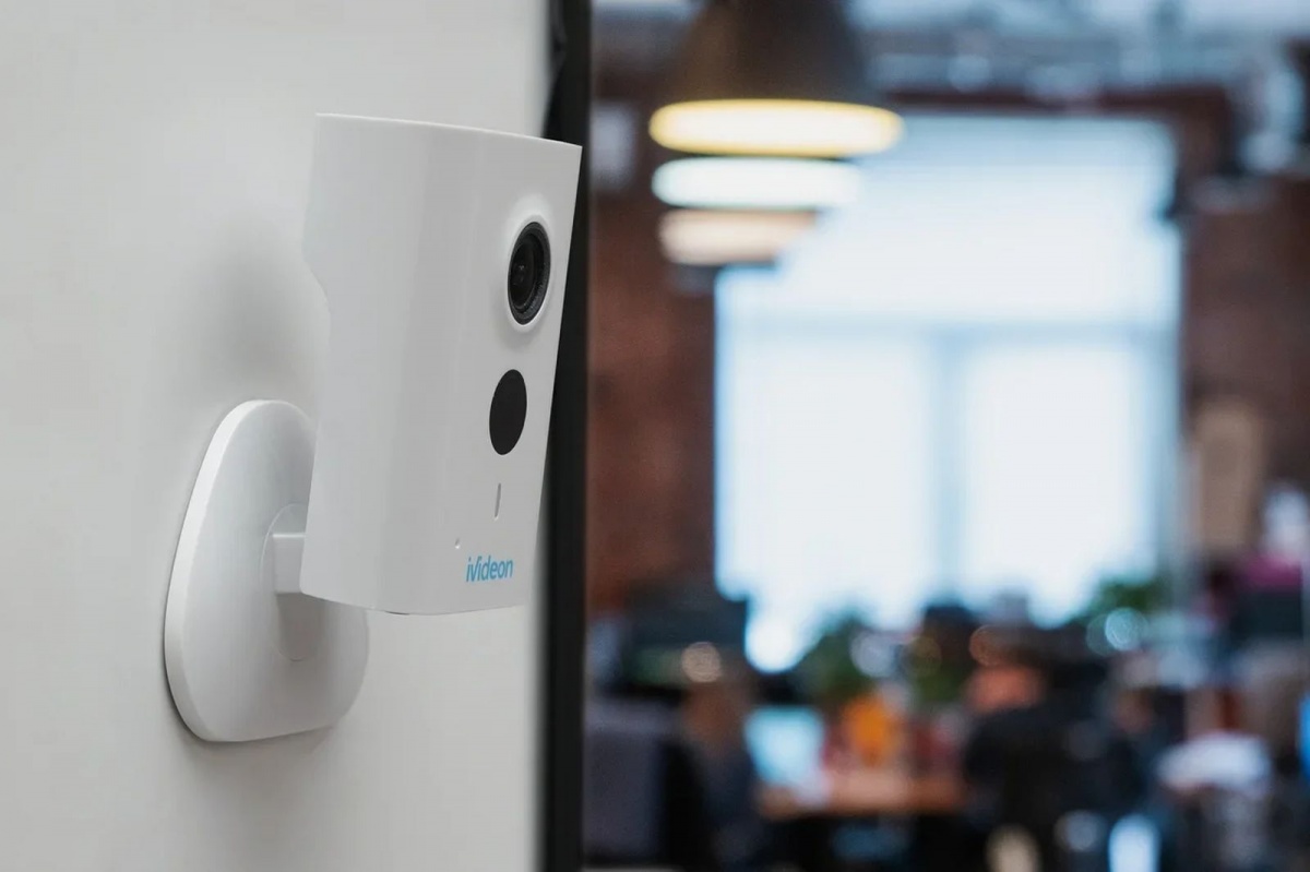 Ivideon cute 360 установка на стену