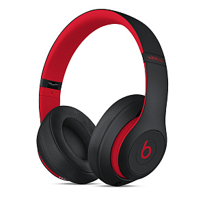 Беспроводные мониторные наушники Beats Studio3 Wireless, коллекция Beats Decade, цвет «дерзкий чёрно-красный»
Отличные акустические характеристики и технология Pure ANC (реальное адаптивное подавление шумов) для превосходного звука 